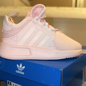 Adidas toddler girl sneakers in pink 6T